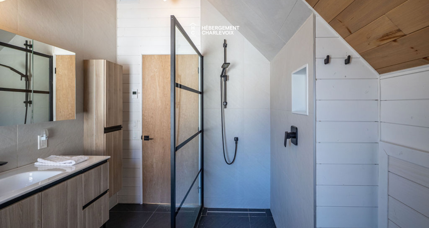 FLE-188 - Vue panoramique exceptionnelle sur le fleuve